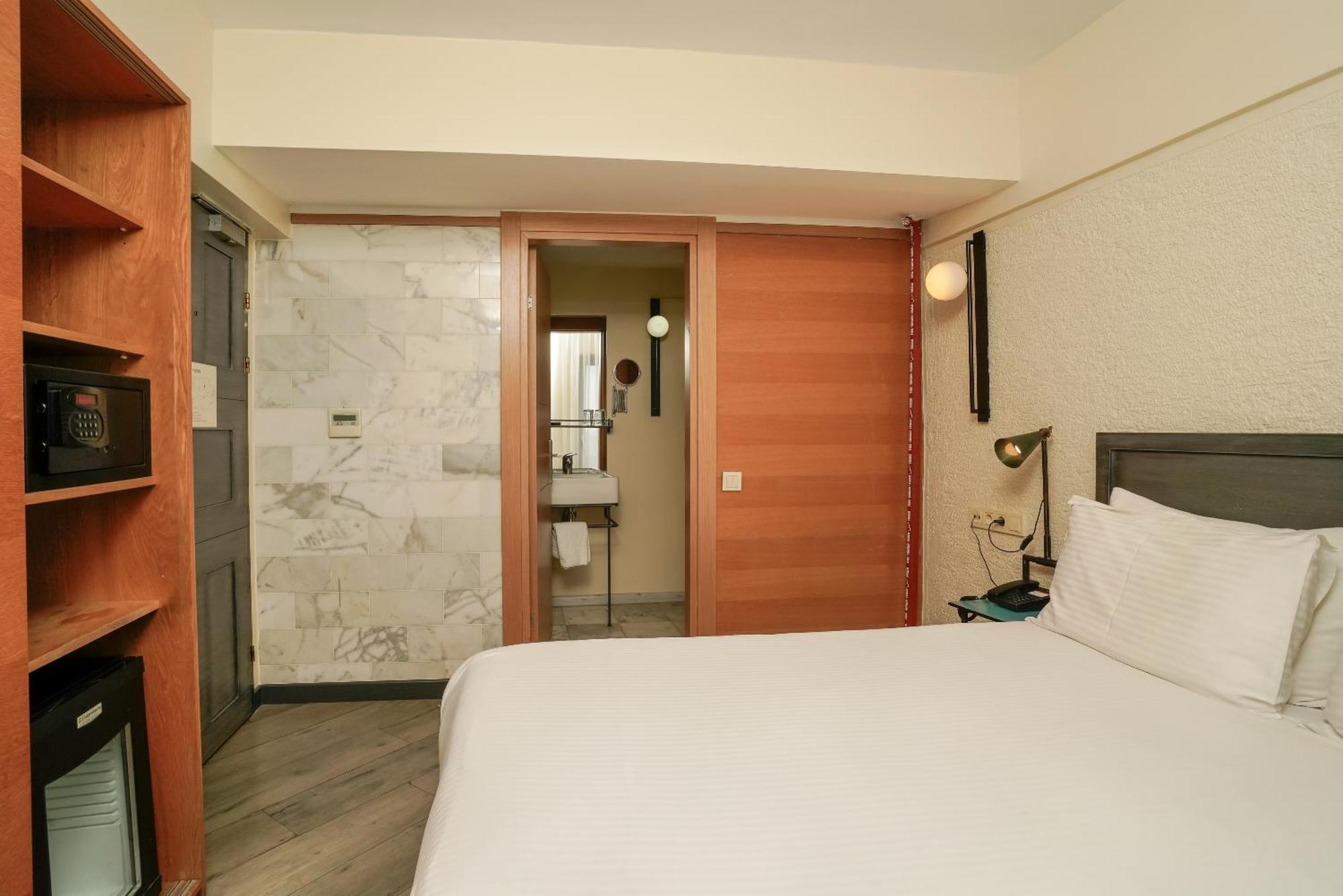 Faros Hotel Taksim-Special Category Истанбул Екстериор снимка