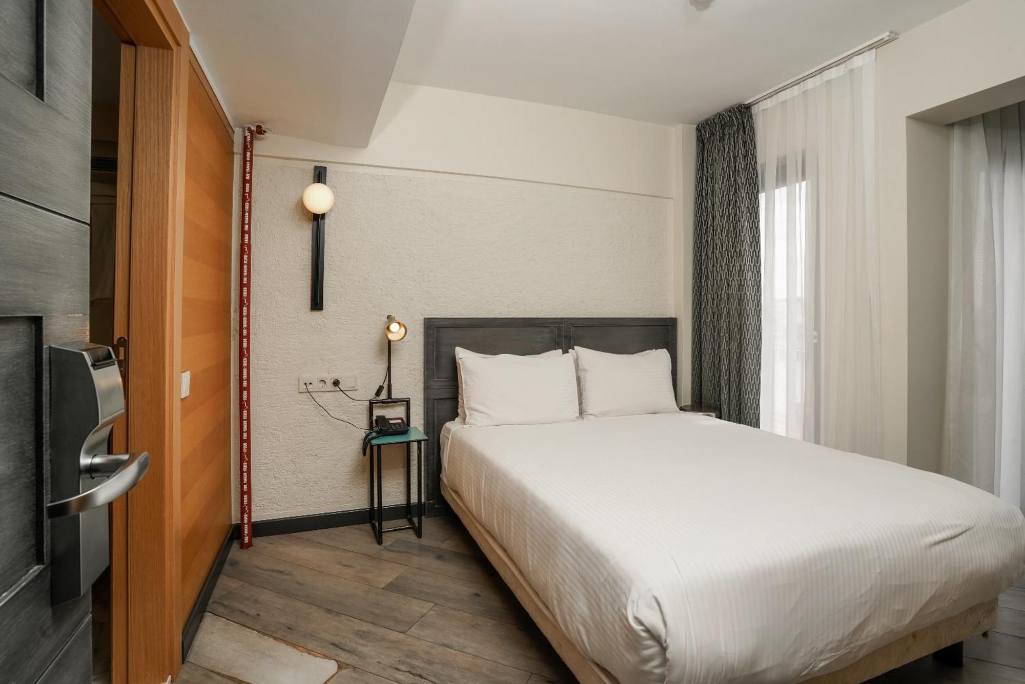 Faros Hotel Taksim-Special Category Истанбул Екстериор снимка